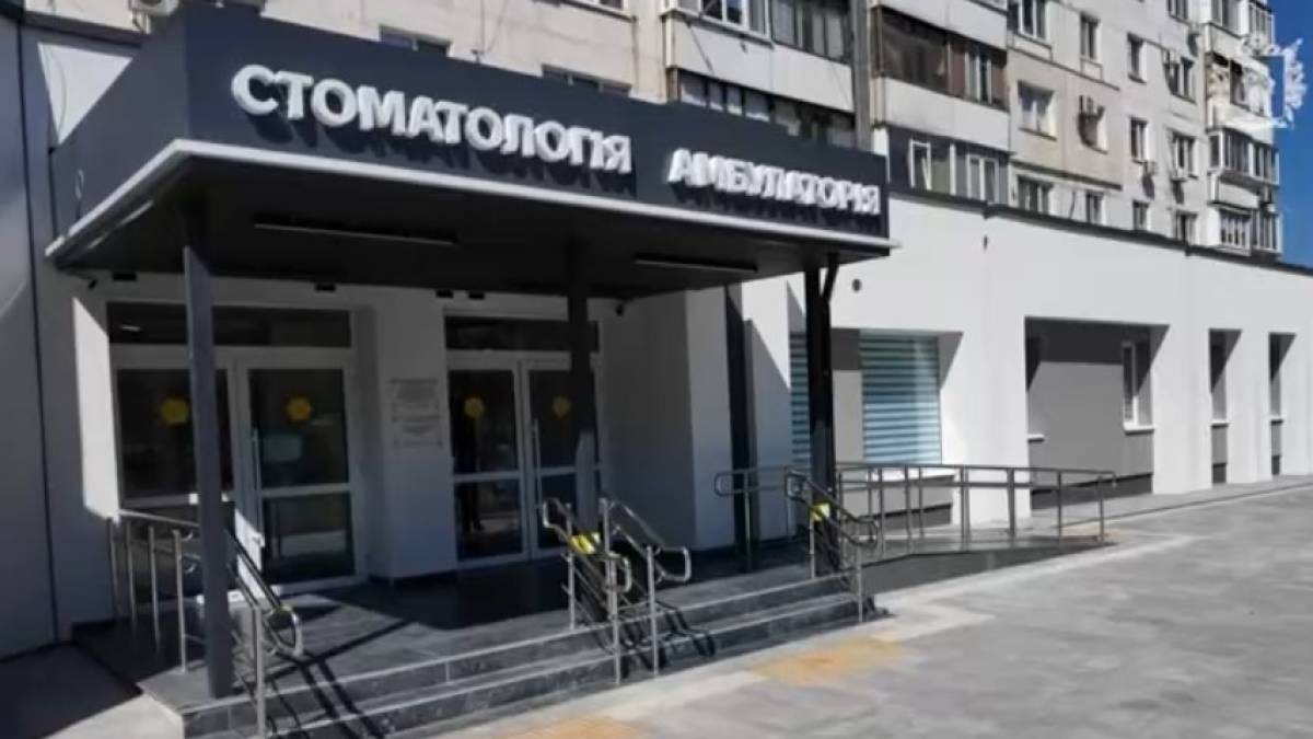 У спальному районі Запоріжжя відкривається нова стоматологічна поліклініка для дорослих і дітей (відео)