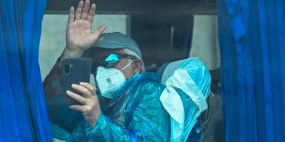 Спалах хантавірусу: евакуйвані з лайнера пасажири із понад 20-ти країн повертаються додому