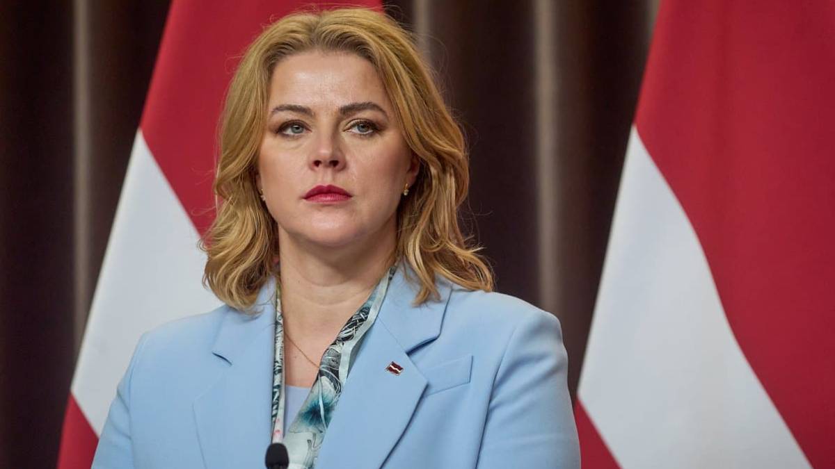 Обов’язки міністра оборони у Латвії тимчасово виконуватиме прем’єрка