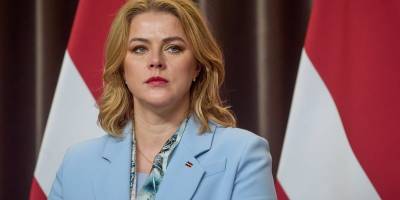 Обов’язки міністра оборони у Латвії тимчасово виконуватиме прем’єрка