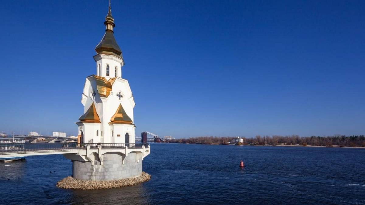 Церковне свято 20 травня: що слід обов’язково висадити на городі і чому