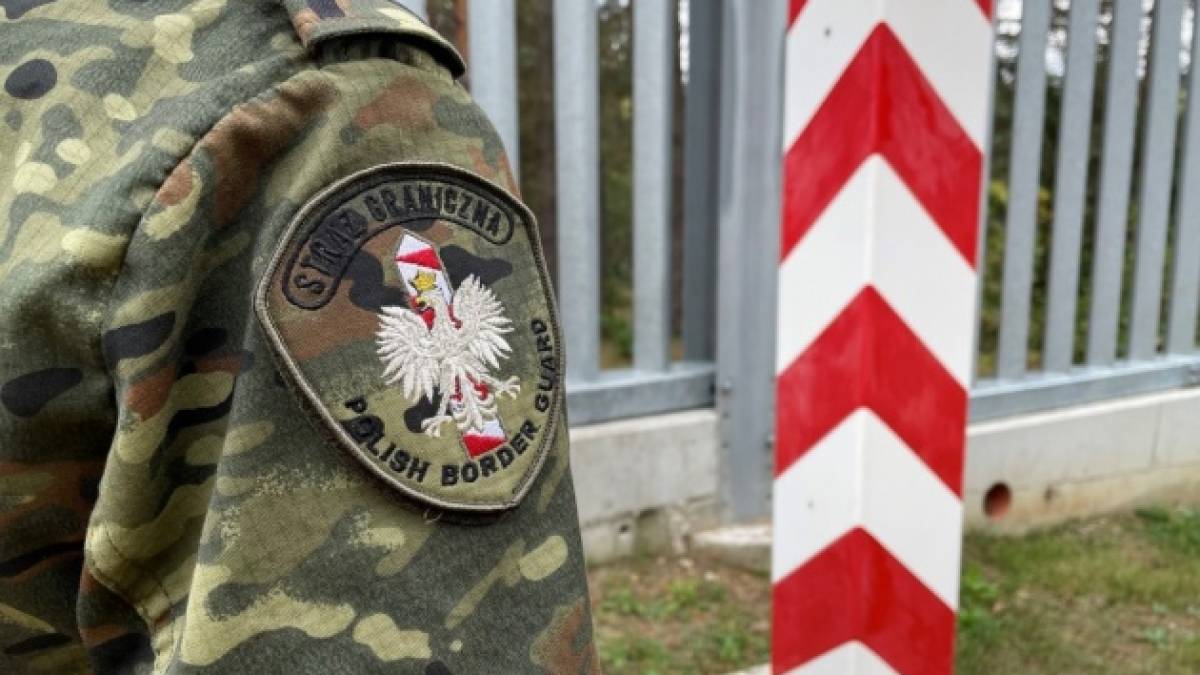 Польща вкотре продовжила обмеження на подання заяв про захист на кордоні з Білоруссю