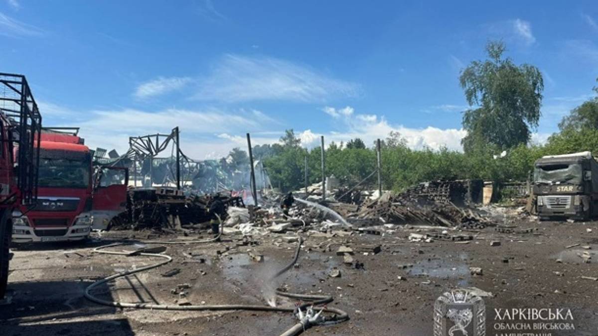 російський удар по Дергачах — двоє загиблих, 23 постраждалих (доповнено)