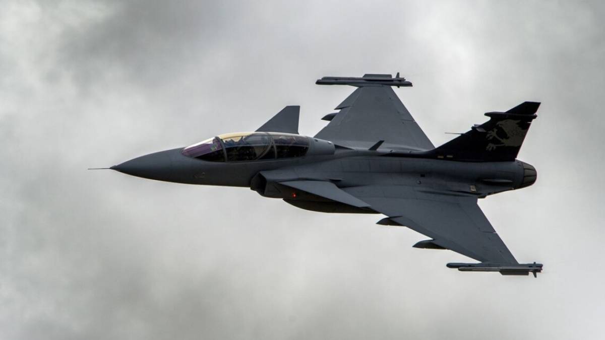 В ОП роз’яснили деталі угоди щодо придбання шведських винищувачів Gripen