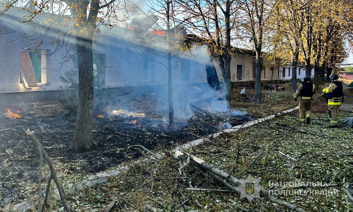 Поліцейські документують наслідки ворожих обстрілів у Запорізькій області — фото Національної поліції